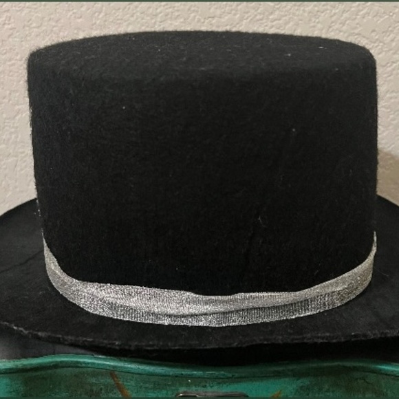 Adult New Year’s Eve felt Party Hat Glitter lettering - Picture 4 of 5